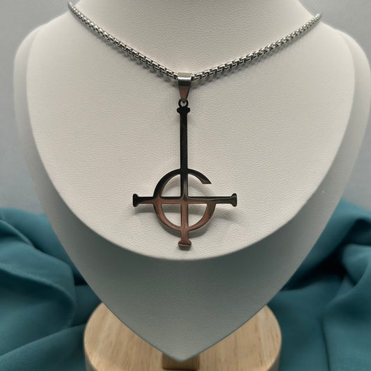 Metal Grucifix/Cross Necklace